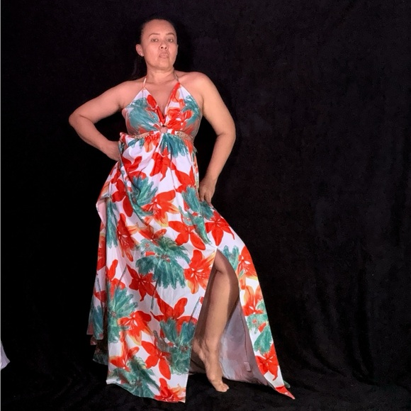 Vibrant Floral Halter Maxi Dress - Picture 4 of 11